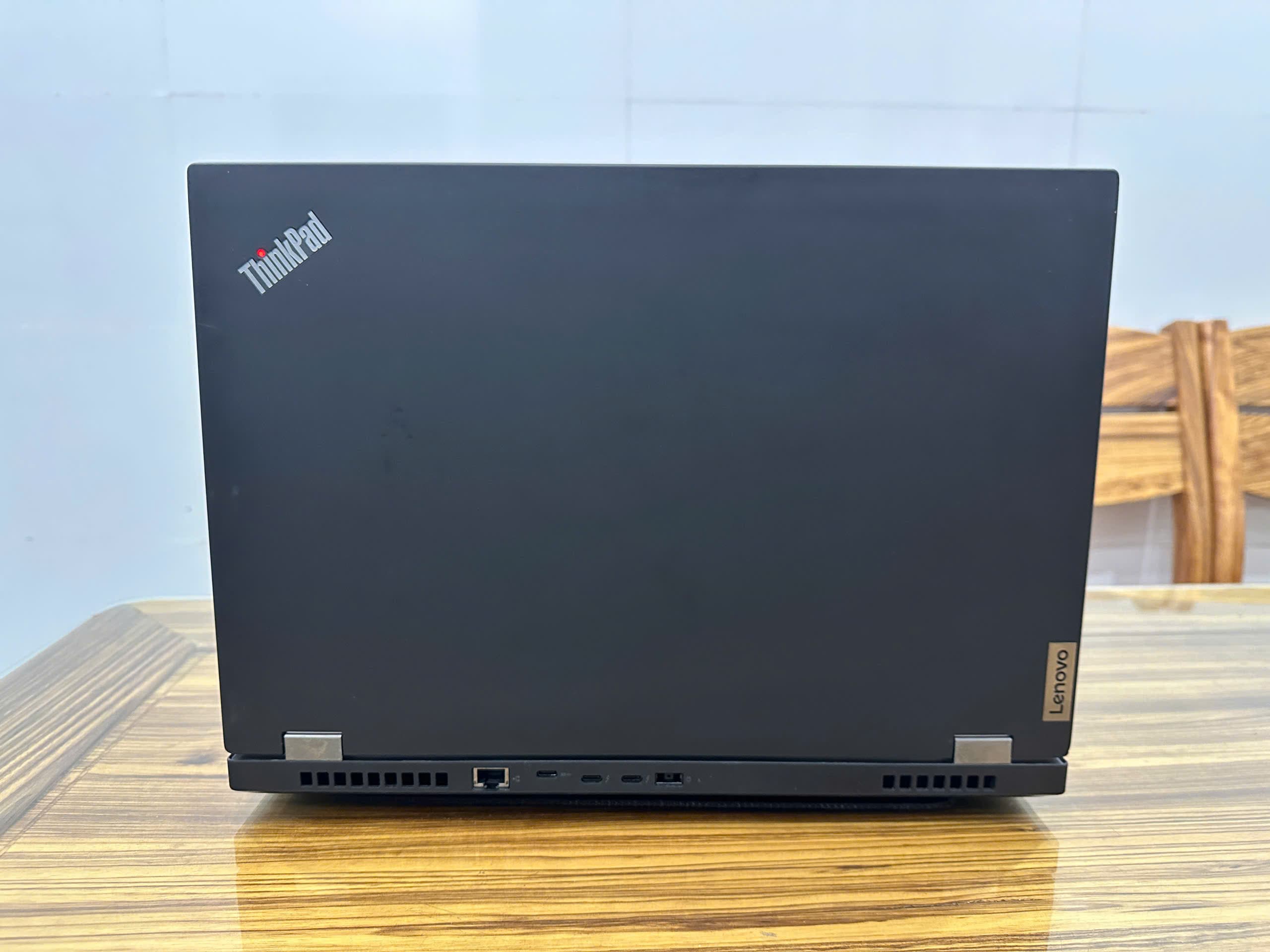 Lenovo Thinkpad P15 Gen 1 (2020) thumbnail 2