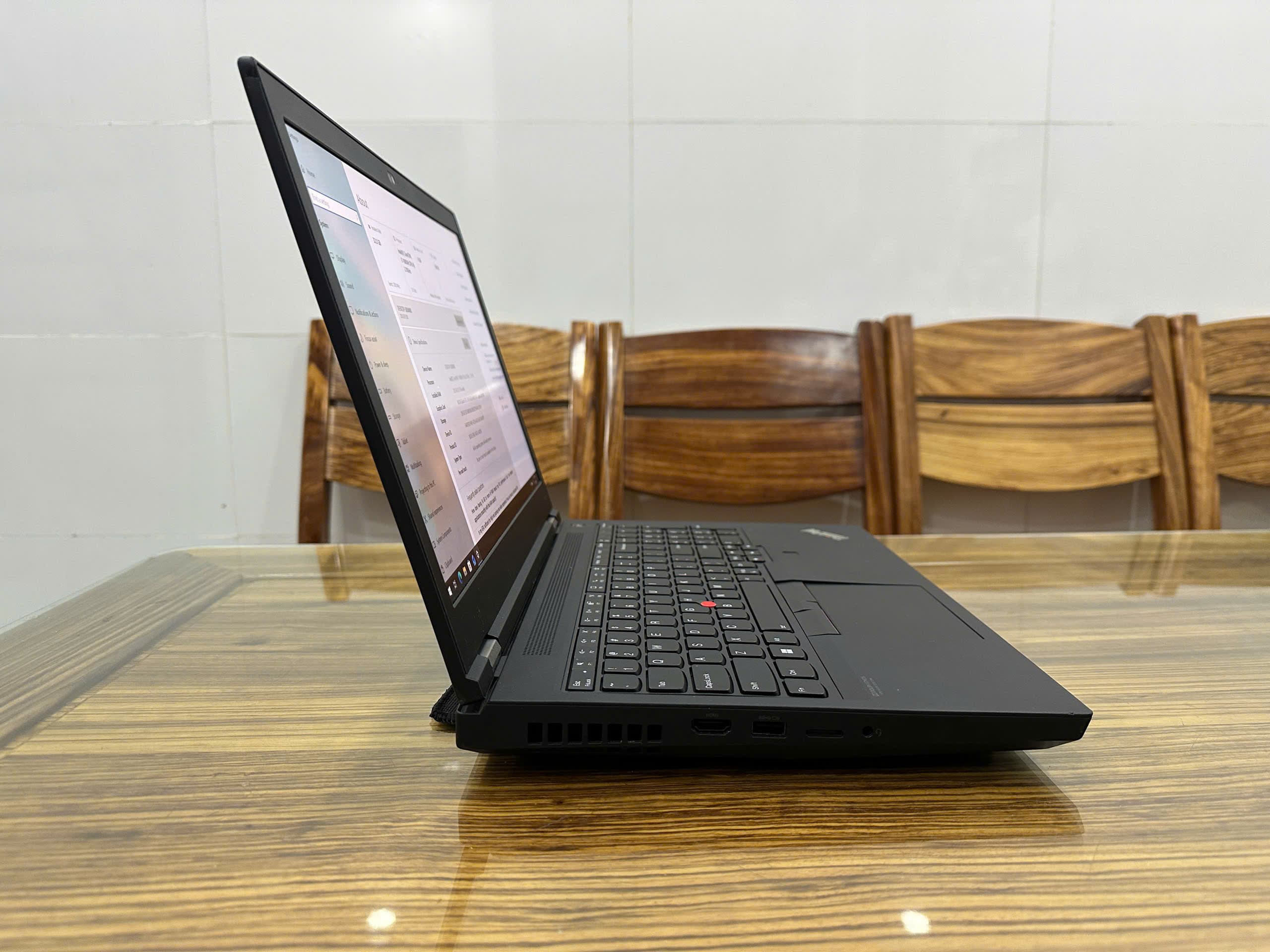 Lenovo Thinkpad P15 Gen 1 (2020) thumbnail 4