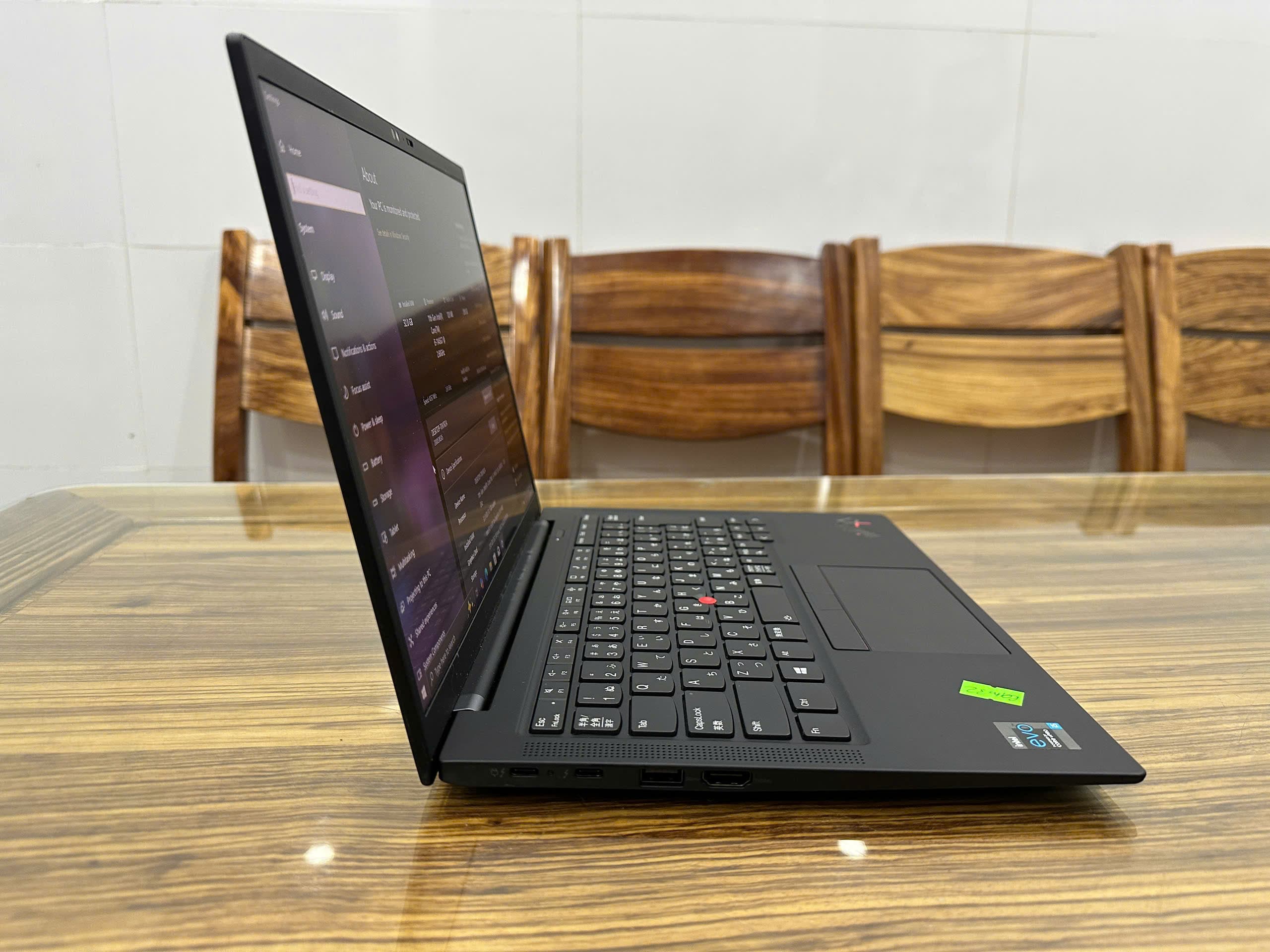 Lenovo ThinkPad X1 Carbon Gen 9 Core I5-11th thumbnail 3