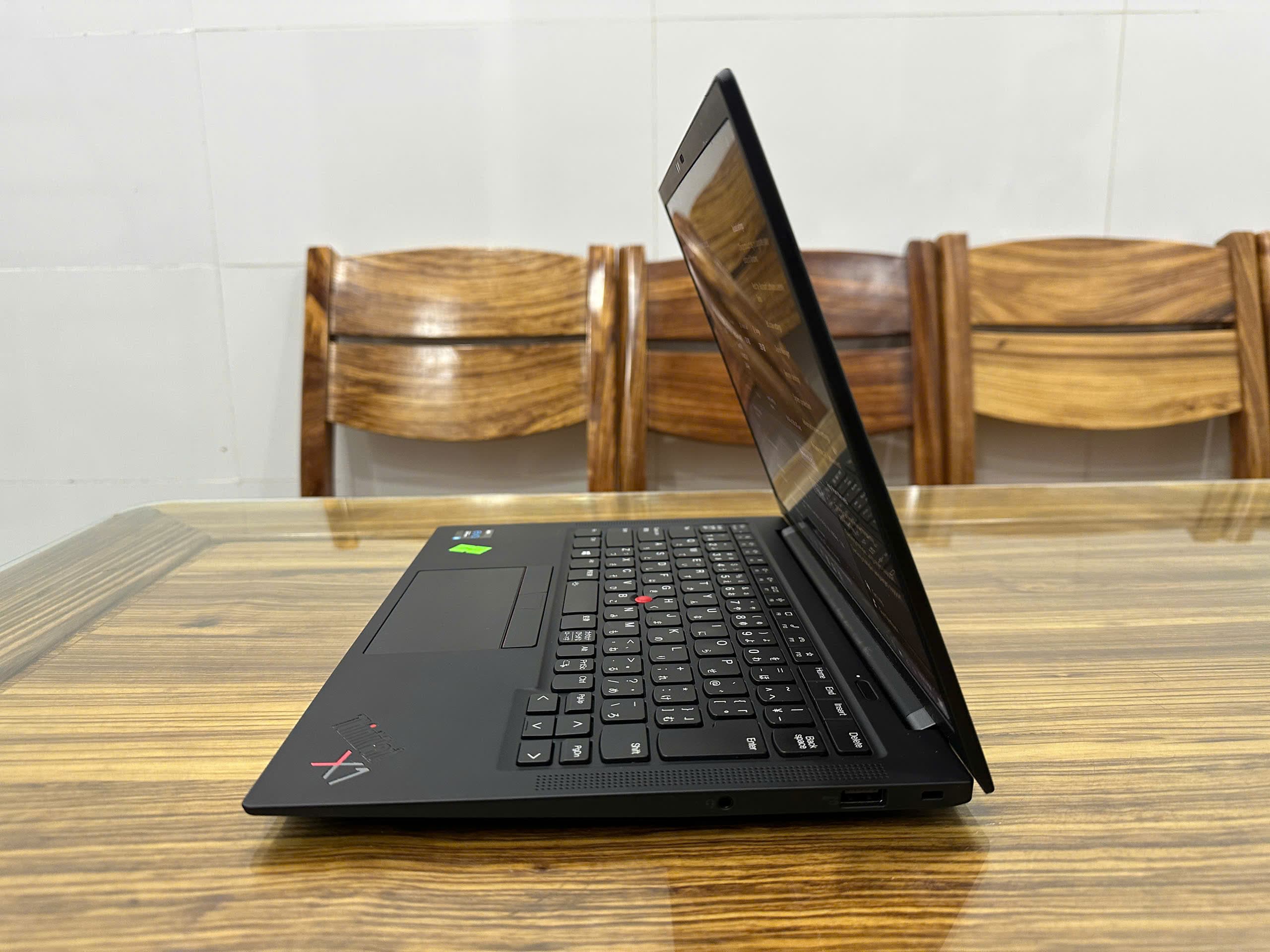 Lenovo ThinkPad X1 Carbon Gen 9 Core I5-11th thumbnail 5