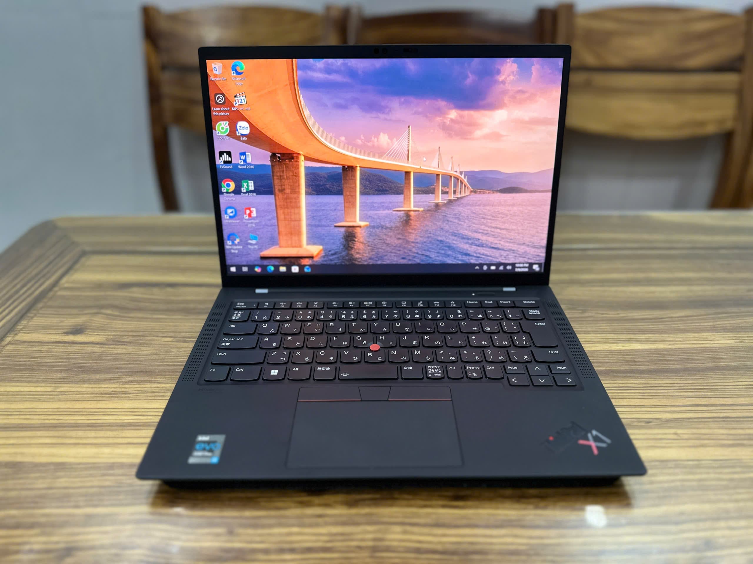 Lenovo ThinkPad X1 Carbon Gen 9 I7-11th