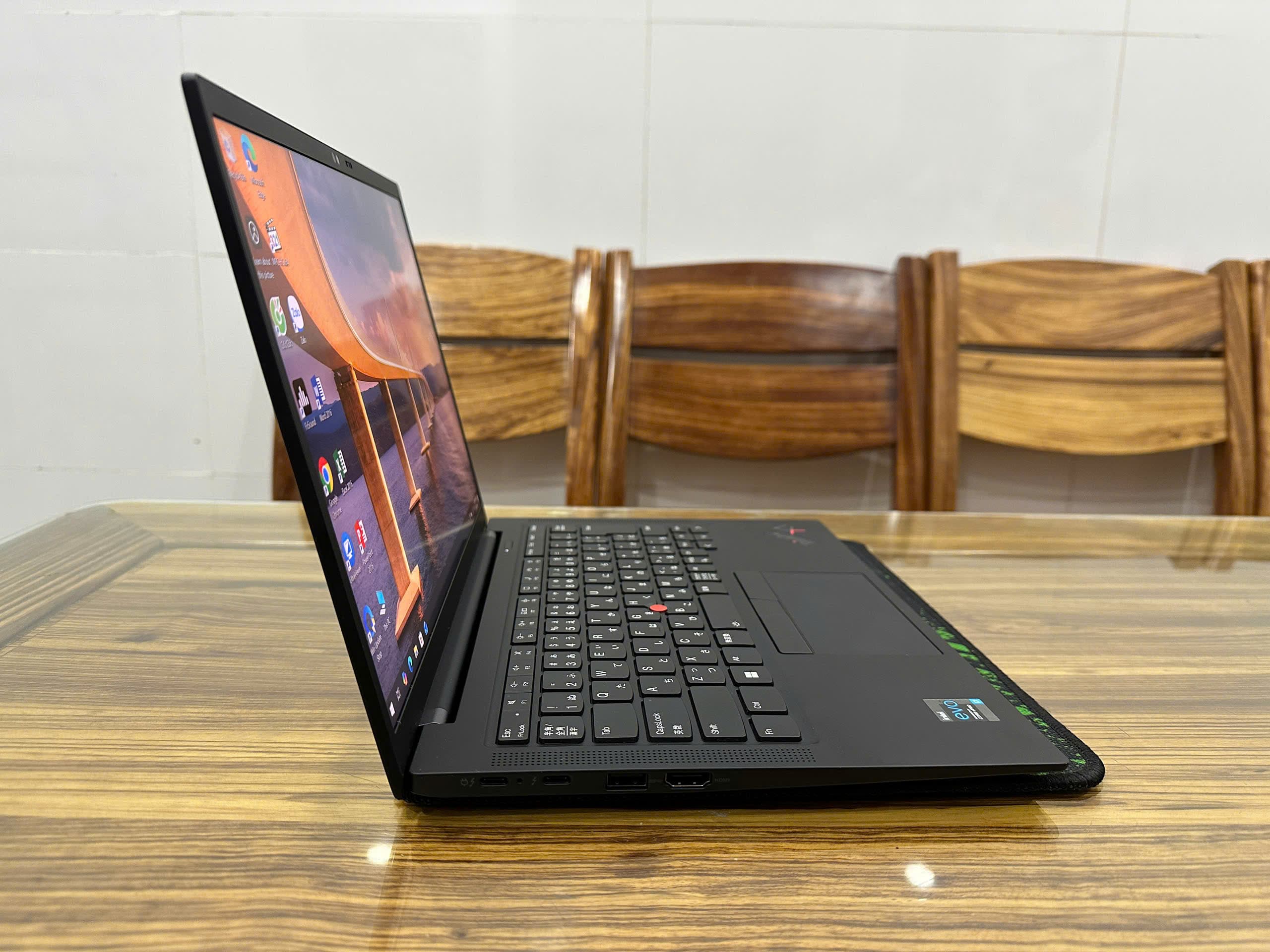 Lenovo ThinkPad X1 Carbon Gen 9 I7-11th thumbnail 2