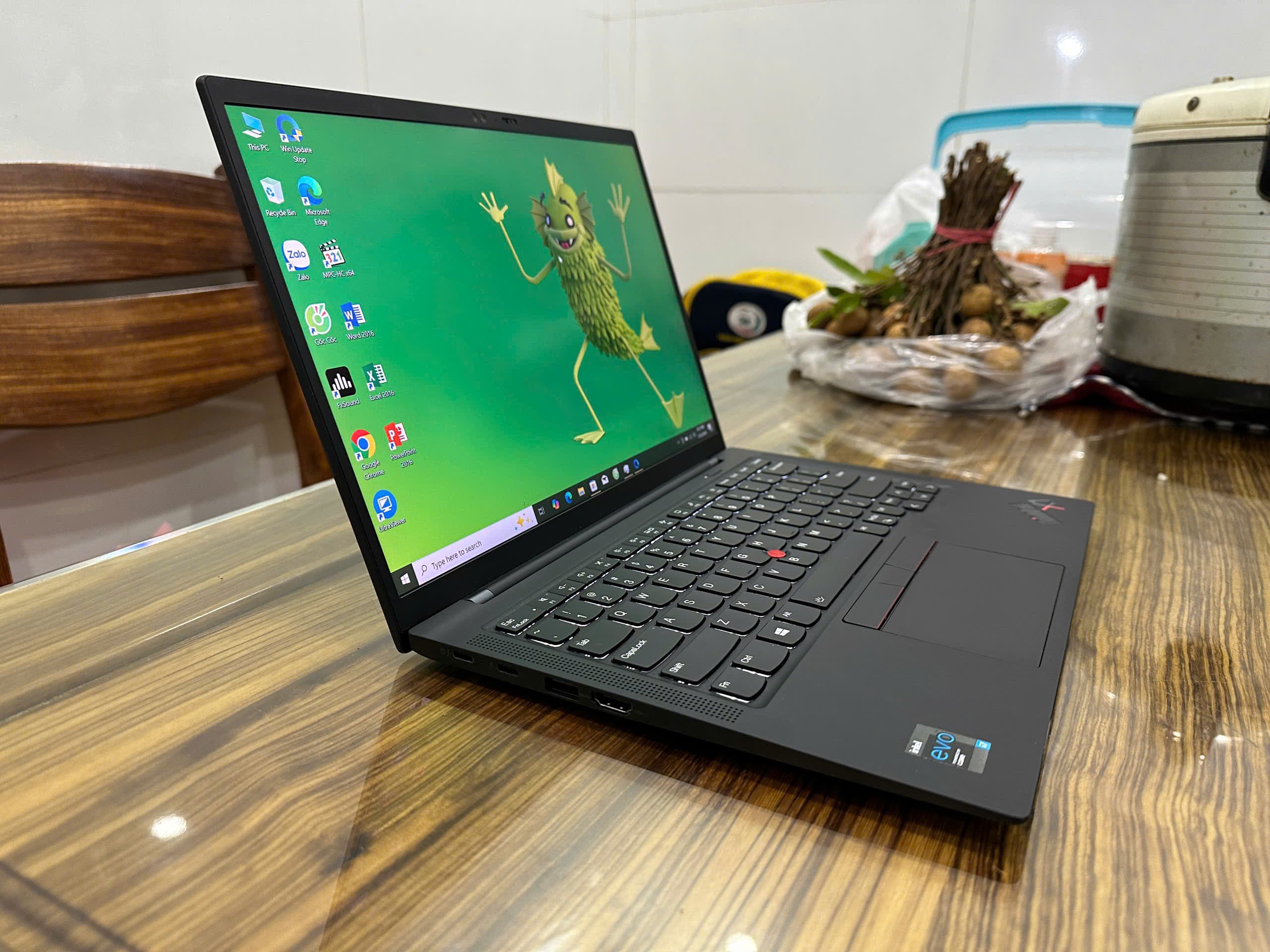 Lenovo ThinkPad X1 Carbon Gen 9 I7-11th-256Gb thumbnail 3